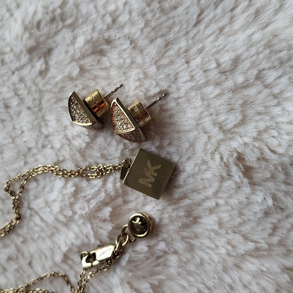 MK necklace and earings - Picture 5 of 9